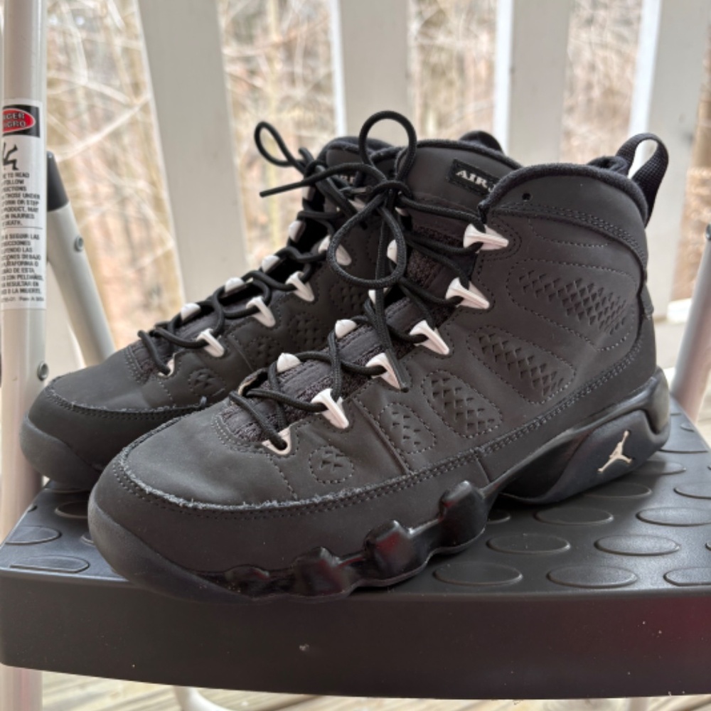 Air Jordan 9 Anthracite (Size 5Y)
